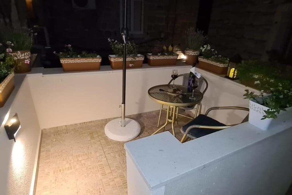 Diva 1,Stylish Old Town Studio Apartment Near Beach Split Buitenkant foto