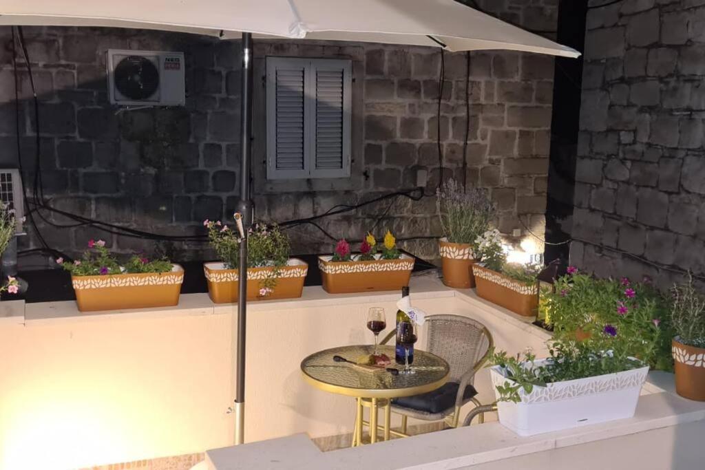 Diva 1,Stylish Old Town Studio Apartment Near Beach Split Buitenkant foto